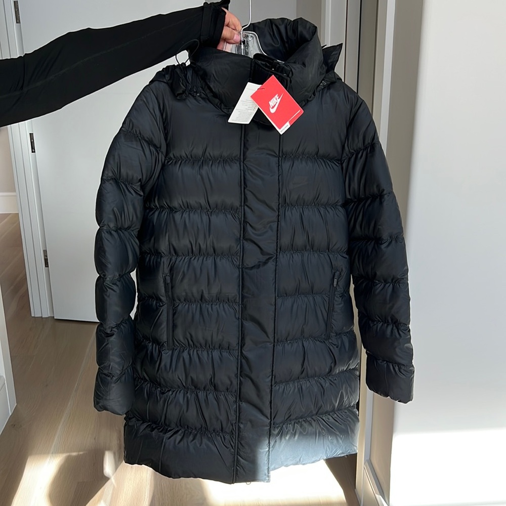 Women’s Nike Puffer Jacket NWT